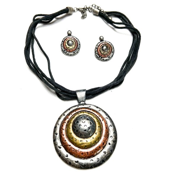 Jewelry - Huge Pendant with Earrings Jewelry Set